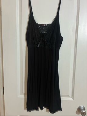 Black Lace-Trim Nightdress - Women Intimates
